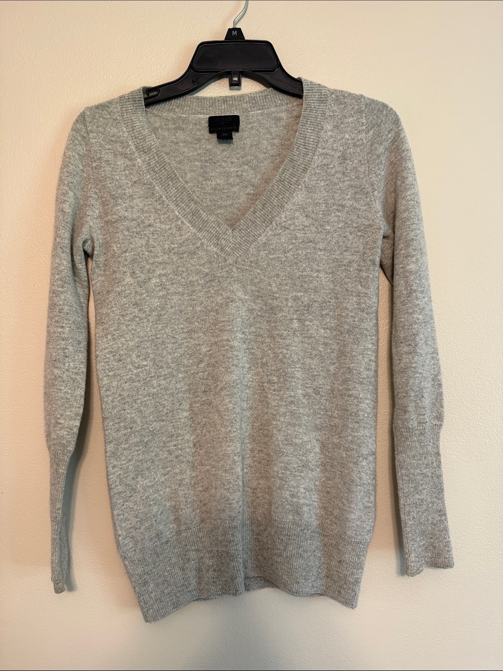 J. Crew Women's Light Gray V-Neck Sweater
